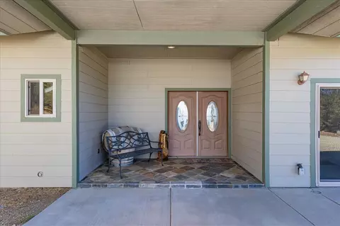 25661 Territory Way, Tehachapi, CA 93561 photo 2