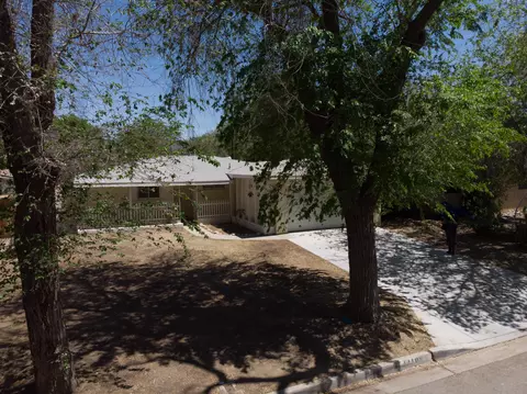 44108 Fig Ave, Lancaster, CA 93534 photo 37