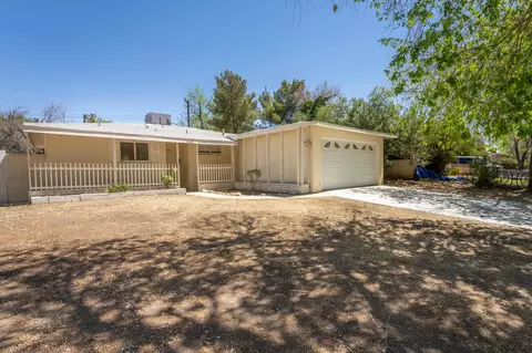 44108 Fig Ave, Lancaster, CA 93534 photo 2
