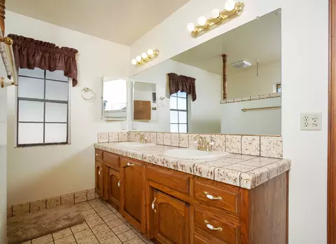 3215 Versailles Ct, Lancaster, CA 93536 photo 19