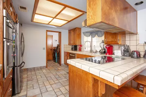3215 Versailles Ct, Lancaster, CA 93536 photo 13