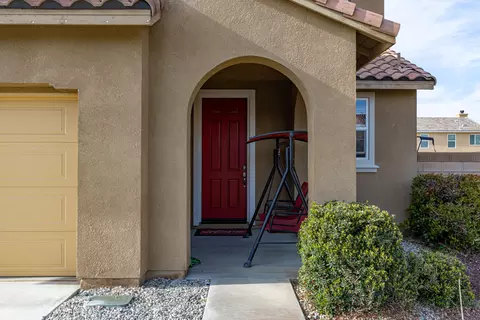 2205 Cypress St, Lancaster, CA 93535 photo 4