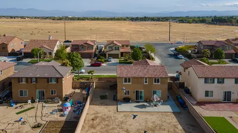2205 Cypress St, Lancaster, CA 93535 photo 38