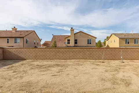 2205 Cypress St, Lancaster, CA 93535 photo 37