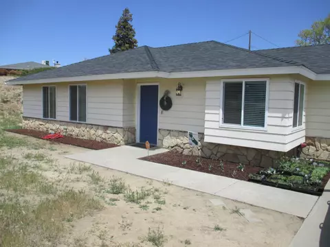 21908 Mariposa Rd, Tehachapi, CA 93561 photo 2