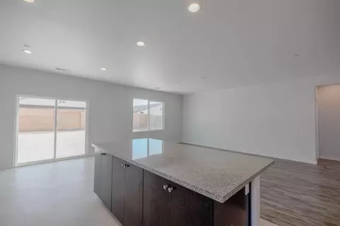 11929 Bluff Ct, Adelanto, CA 92301 photo 6