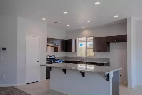 11929 Bluff Ct, Adelanto, CA 92301 photo 3