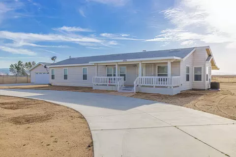 47255 93rd St W, Lancaster, CA 93536 photo 1