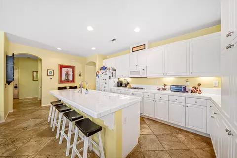 43910 Cantabury St, Lancaster, CA 93536 photo 6