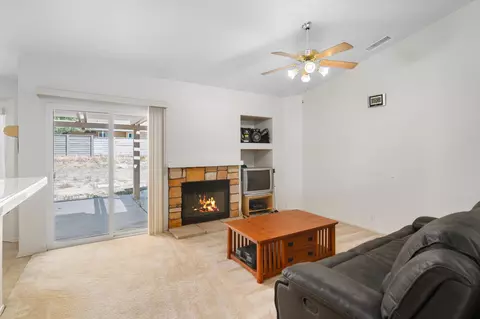 14192 Dartmouth St, Hesperia, CA 92344 photo 9
