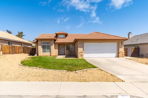 14192 Dartmouth St, Hesperia, CA 92344 photo 2