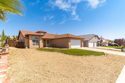 14192 Dartmouth St, Hesperia, CA 92344 photo 1