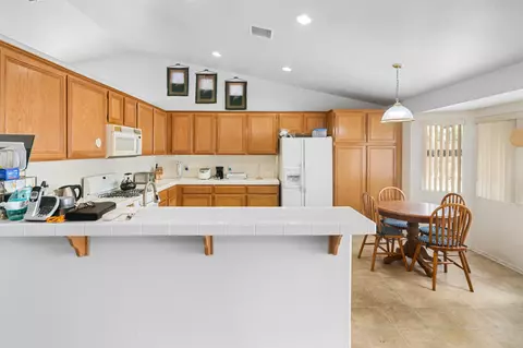 14192 Dartmouth St, Hesperia, CA 92344 photo 12