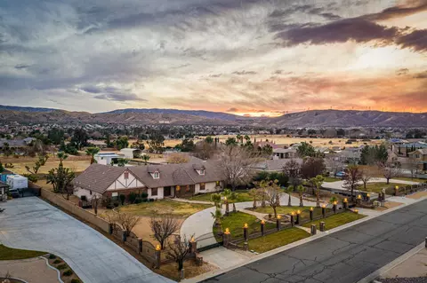 4140 Derby Cir, Lancaster, CA 93536 photo 4