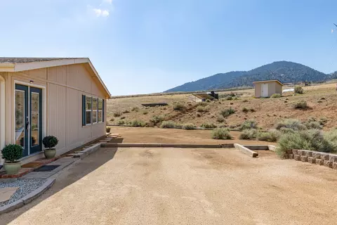19400 Albany St, Tehachapi, CA 93561 photo 41