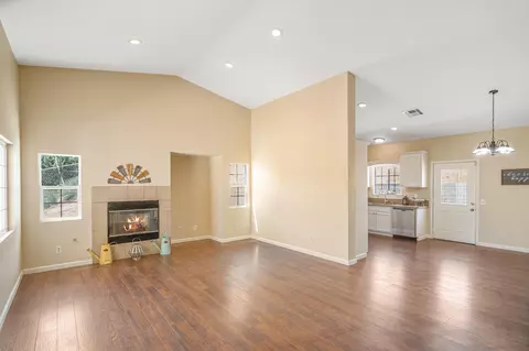 18620 Seaforth St, Hesperia, CA 92345 photo 4