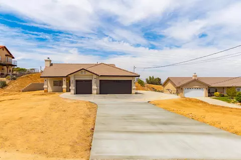 18620 Seaforth St, Hesperia, CA 92345 photo 2