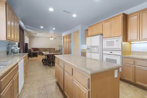 43935 Encanto Way, Lancaster, CA 93534 photo 8