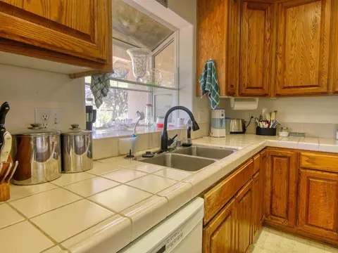 21725 Mid Way, Tehachapi, CA 93561 photo 12