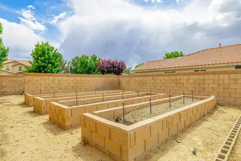2049 Benfar Dr, Lancaster, CA 93535 photo 21