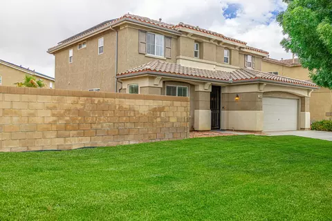 2049 Benfar Dr, Lancaster, CA 93535 photo 1