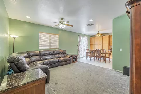 2049 Benfar Dr, Lancaster, CA 93535 photo 12