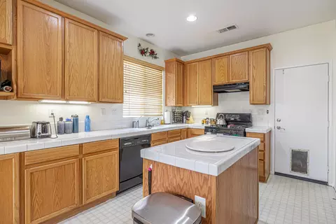 2049 Benfar Dr, Lancaster, CA 93535 photo 16