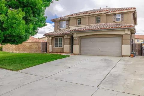 2049 Benfar Dr, Lancaster, CA 93535 photo 2