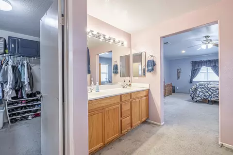 2049 Benfar Dr, Lancaster, CA 93535 photo 35
