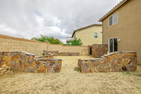 2049 Benfar Dr, Lancaster, CA 93535 photo 22