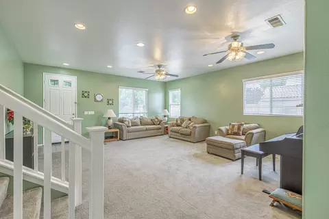 2049 Benfar Dr, Lancaster, CA 93535 photo 7