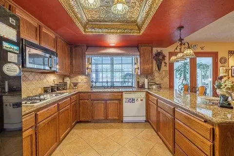 43020 Ed Halley Pl, Lancaster, CA 93536 photo 17
