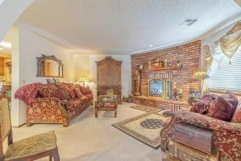 43020 Ed Halley Pl, Lancaster, CA 93536 photo 12