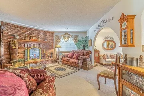 43020 Ed Halley Pl, Lancaster, CA 93536 photo 11