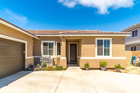 5845 Adobe Dr, Palmdale, CA 93552 photo 3
