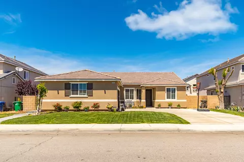 5845 Adobe Dr, Palmdale, CA 93552 photo 2
