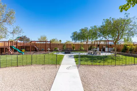 8848 49th St W, Mojave, CA 93501 photo 33