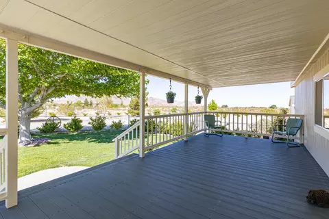 8848 49th St W, Mojave, CA 93501 photo 3