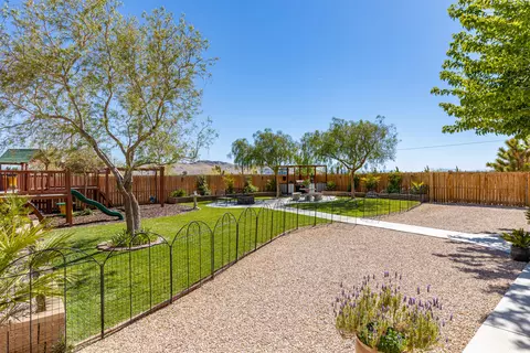 8848 49th St W, Mojave, CA 93501 photo 32