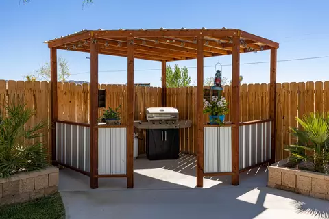 8848 49th St W, Mojave, CA 93501 photo 36