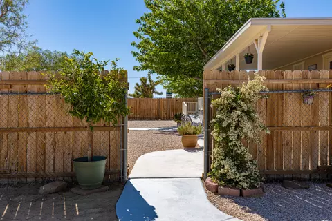 8848 49th St W, Mojave, CA 93501 photo 37