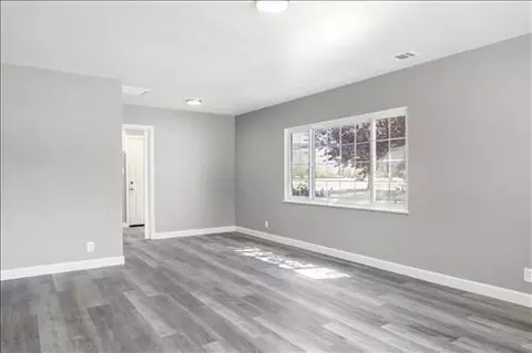 201 A St W, Tehachapi, CA 93561 photo 3