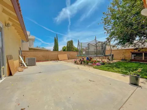1010 Edie Way, Lancaster, CA 93535 photo 13