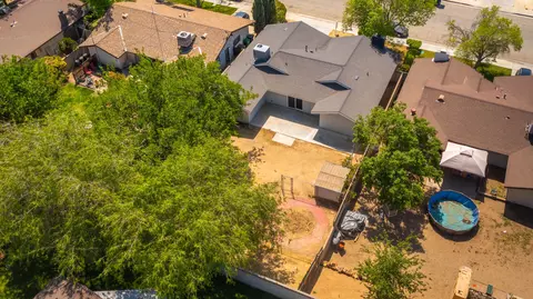44834 Hanstead Ave, Lancaster, CA 93535 photo 4