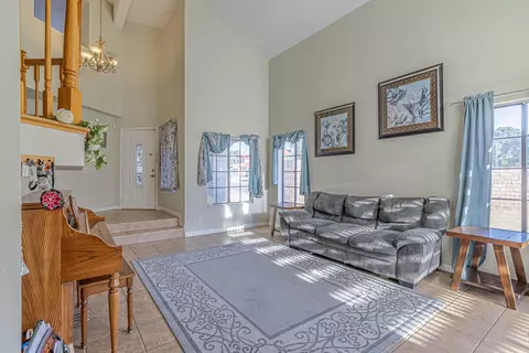 42701 Minstrel Dr, Quartz Hill, CA 93536 photo 5