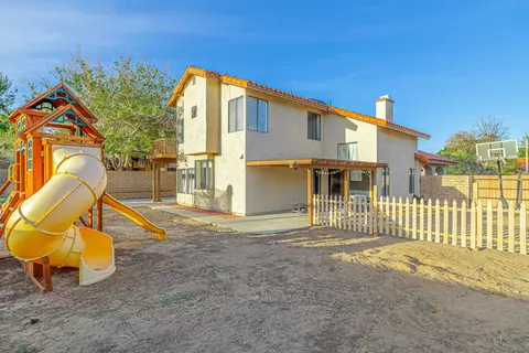 42701 Minstrel Dr, Quartz Hill, CA 93536 photo 11