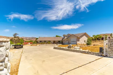 2585 Briar Glen Rd, Acton, CA 93510 photo 2