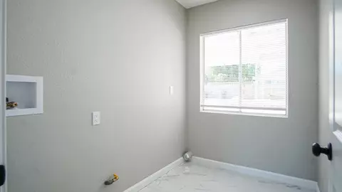 620 Ovington St E, Lancaster, CA 93535 photo 11