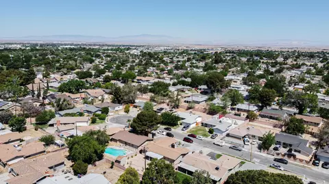 620 Ovington St E, Lancaster, CA 93535 photo 34