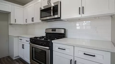 620 Ovington St E, Lancaster, CA 93535 photo 9